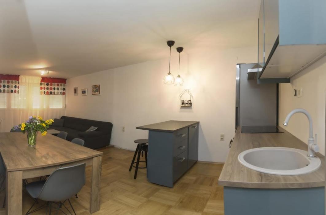 Guesthouse Lion Split Ngoại thất bức ảnh