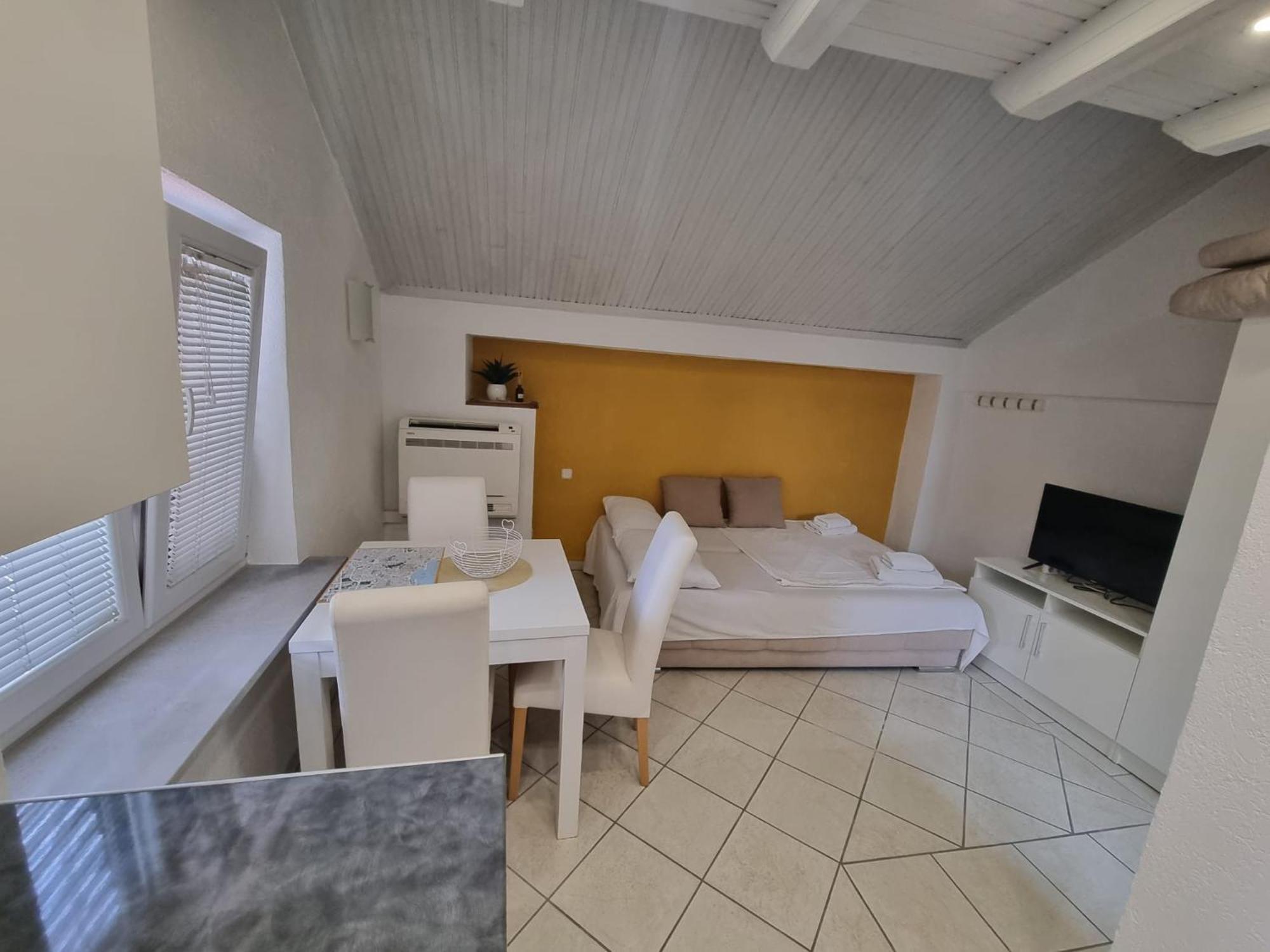 Guesthouse Lion Split Ngoại thất bức ảnh